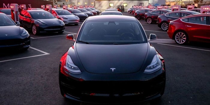 Tesla در حال ارائه محصولات بیمه قابل توجه خود می باشد 